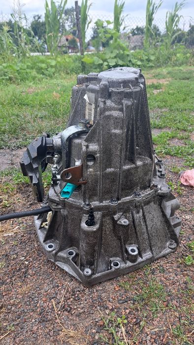 Рено Меган 3.  1,5диз 2012год