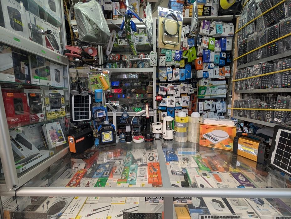 Комплект від Блекауту LED лампи аккумуляторні кабель зарядка повербанк