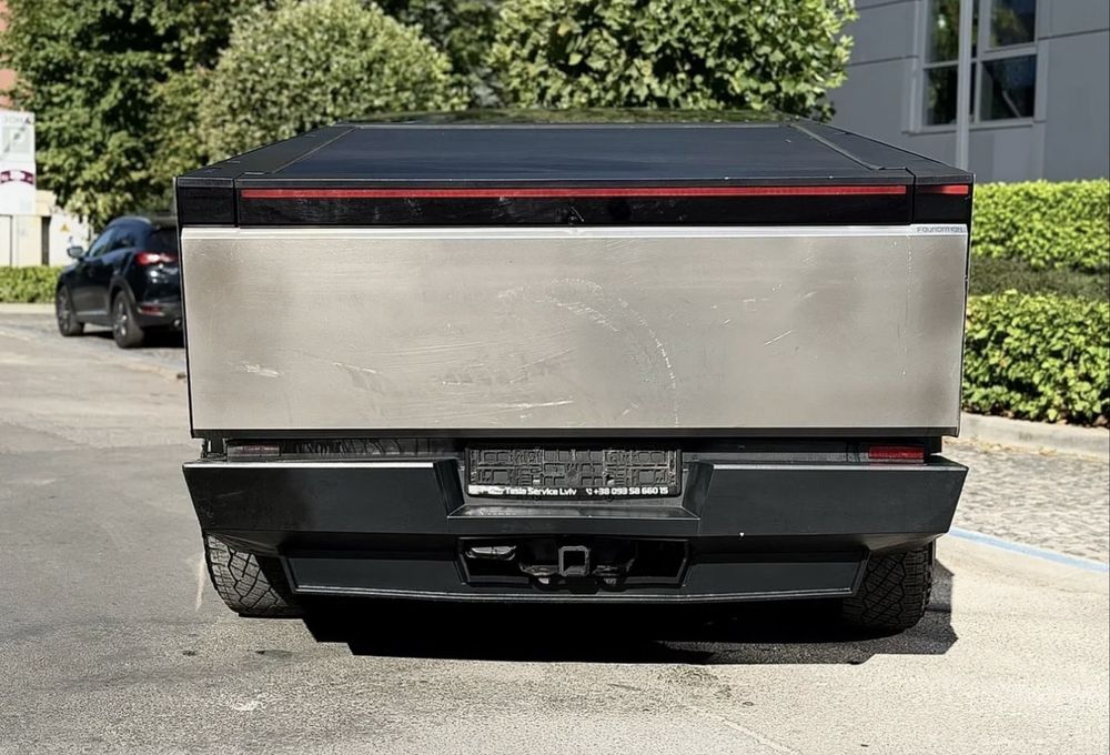 Tesla CyberTruck 2024самий дешевший в Україні!