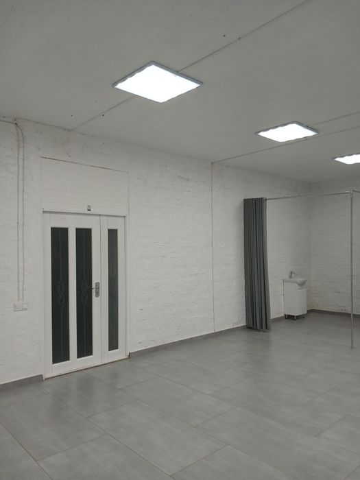 Здам в довгострокову оренду приміщення по пр.Відродження.