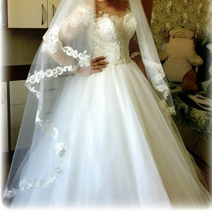 Свадебное платье