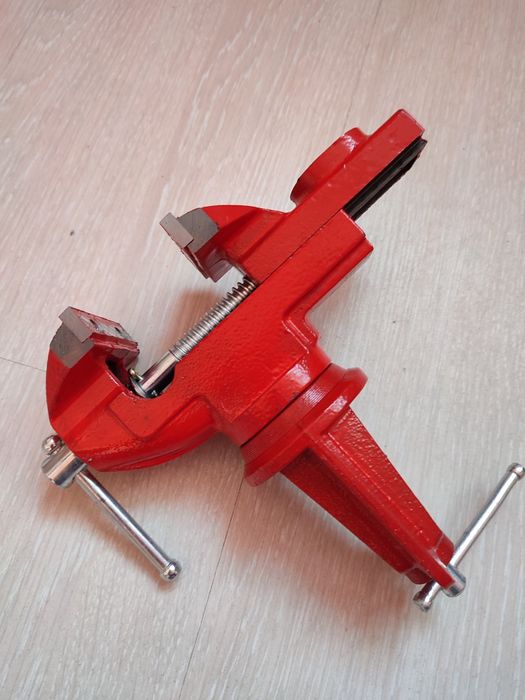 Тиски слесарные 60 мм INTERTOOL HT- 0054