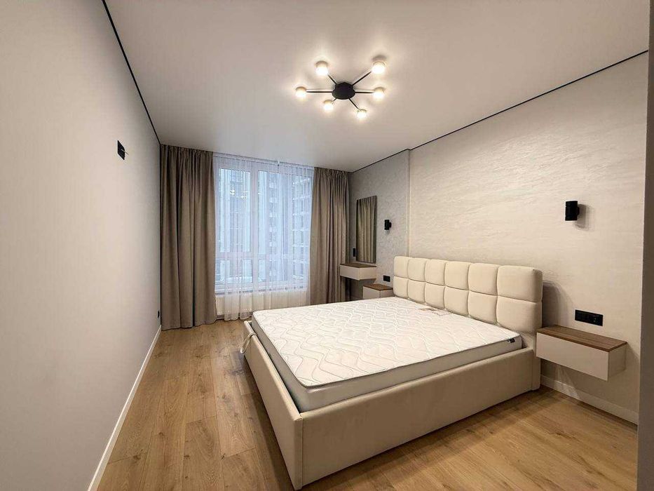 укомплектована велика 1 кімнатна квартира!