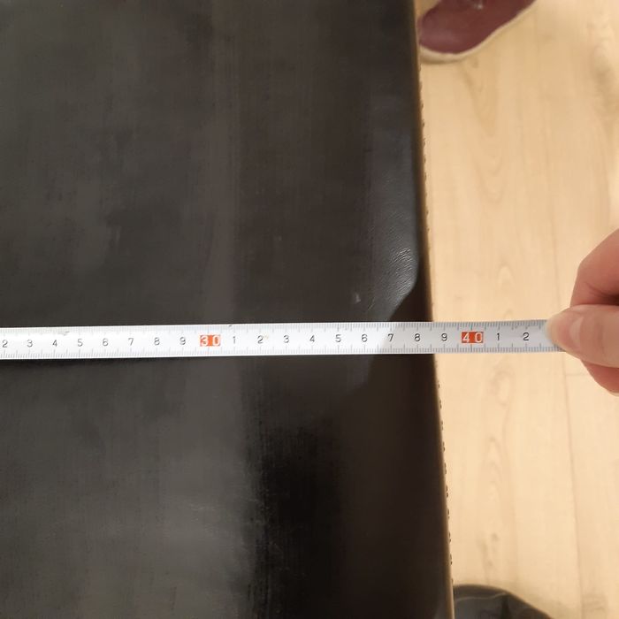 Skórzany hoker obrotowy Agata Meble