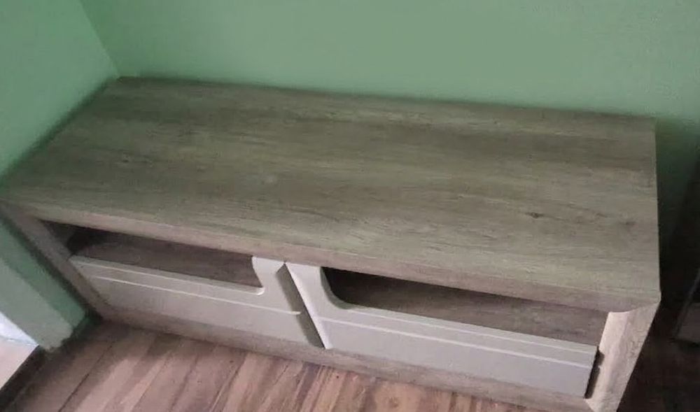 Sprzedam zestaw solidnych mebli TRIZANO – 900 zł (