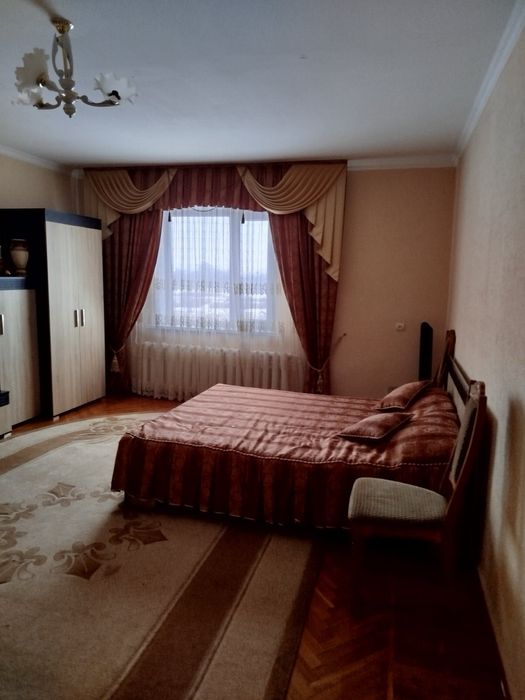 Житловий будинок з виходом до річки Південний Буг