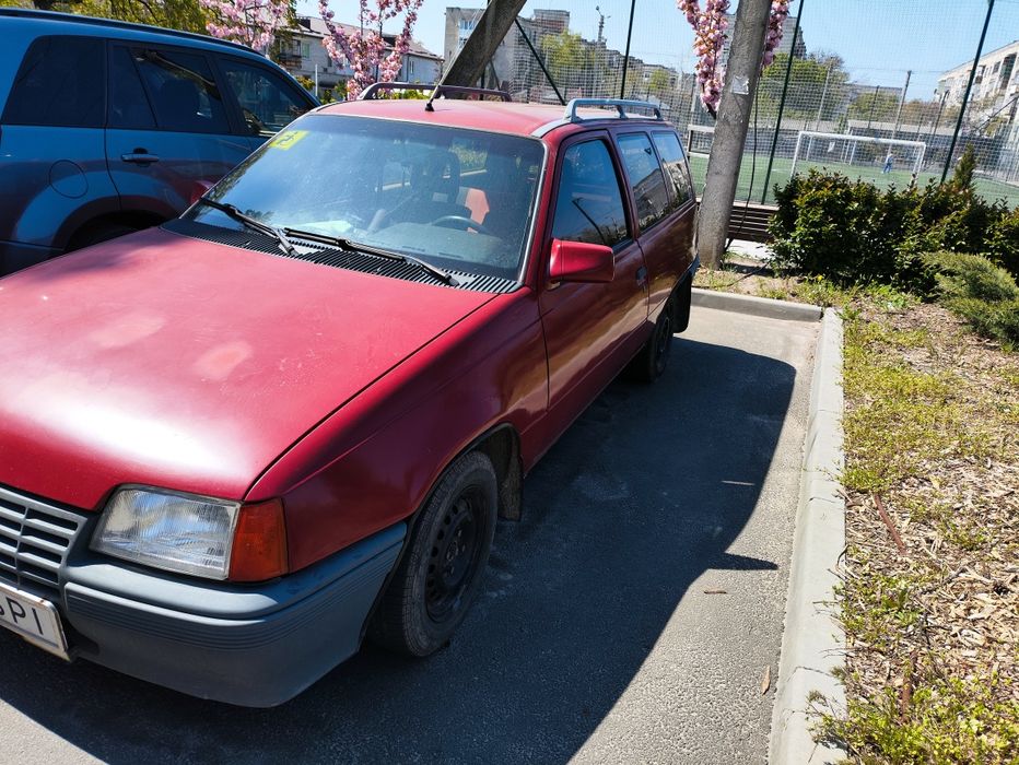 Опель кадет 1,3 Opel Kadett