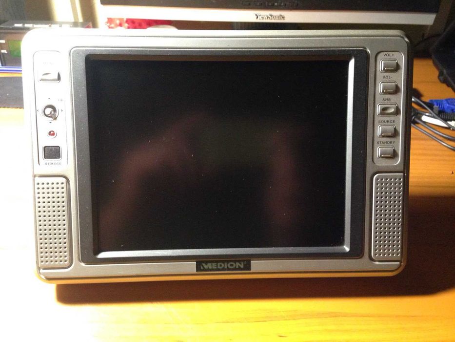 Телевизор с диоганалью 20,3 см Medion  MD 30108 M . Germany