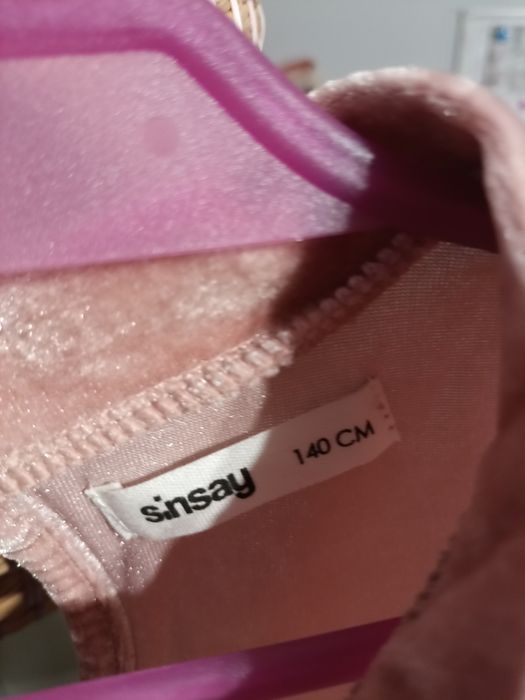 Bluzka elegancka aksamitna r 140 pudrowy róż