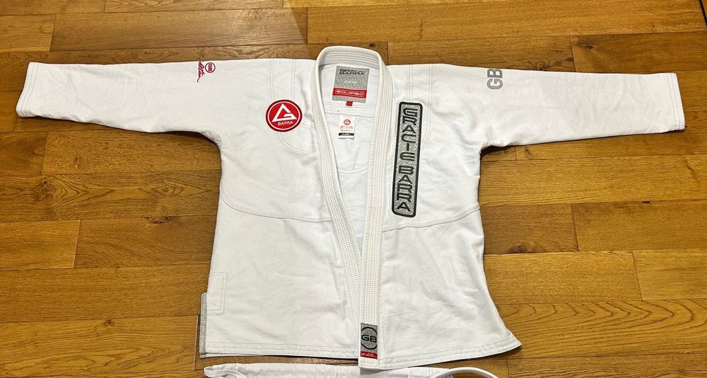 Vendo Kimono Gracie Barra A2 - Como Novo - Usado 1x