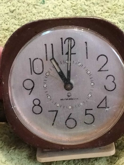 Mera-Poltik zegar stojący z budzikiem ( do renowacji,)
