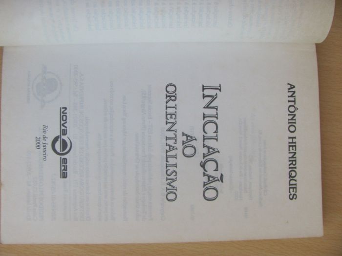 Iniciação ao Orientalismo de António Henriques