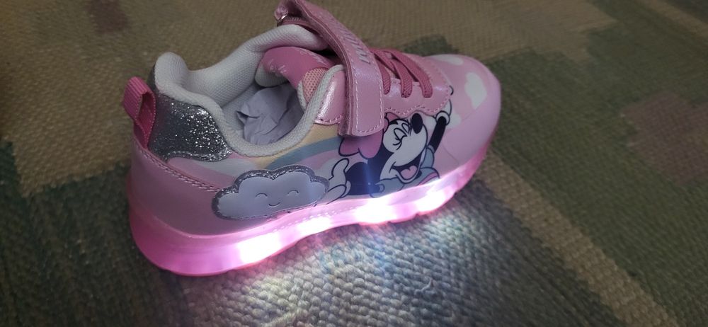 Sapatilhas Minnie com luzes originais