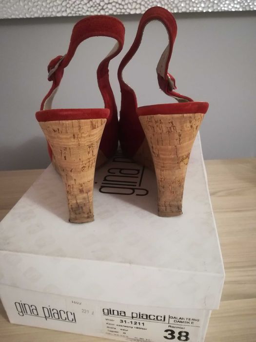 Buty na koturnie gina piacci