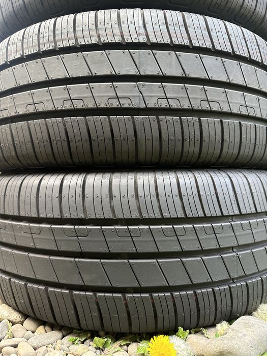 205/55/16 Good Year Efficient Grip Perfomance