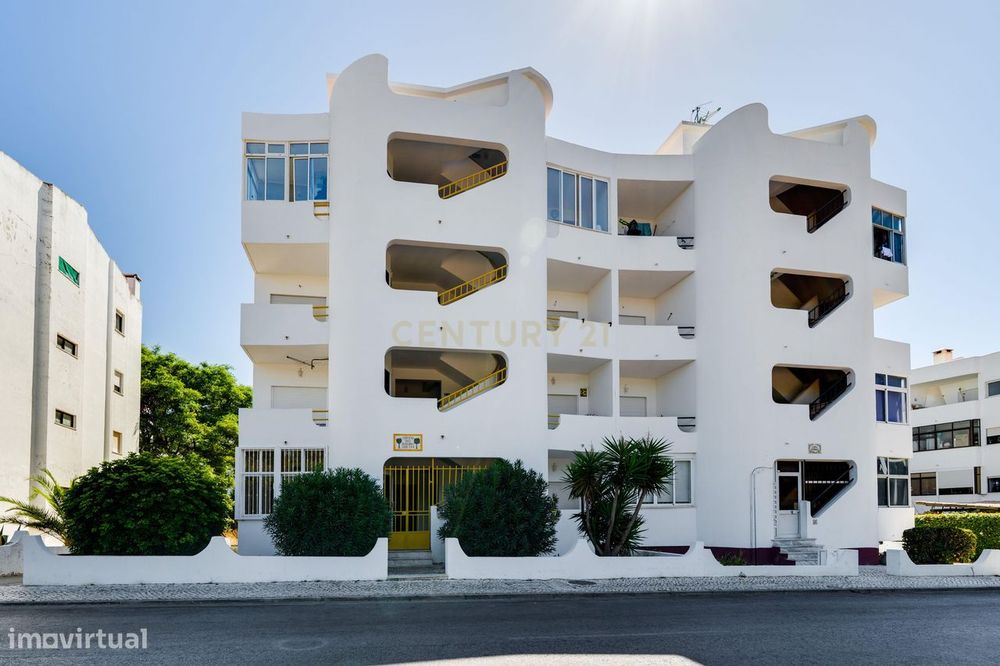 T1 em Montechoro, Albufeira, com 2 varandas fechadas – 70 m²
