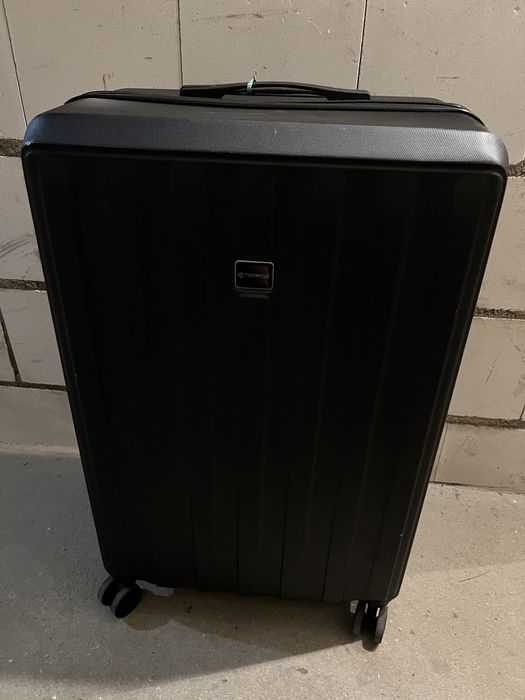 Sprzadam walizkę do samolotu dużą