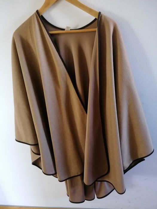 Capa bege qualidade superior