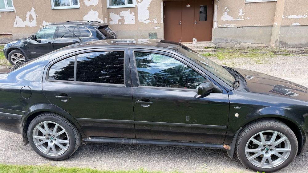 Продаж авто Skoda OCTAVIA 1.8 T