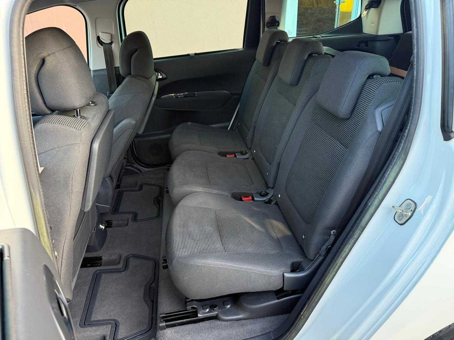 Peugeot 5008 1.6 HDi 7L Active