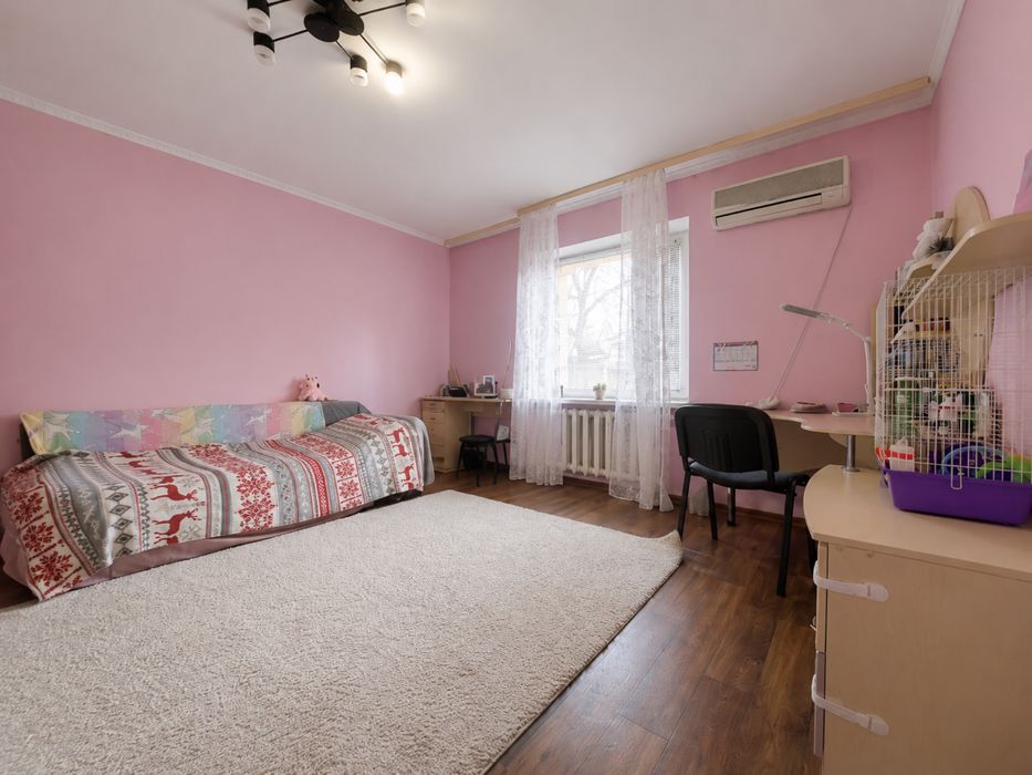 Будинок 125 м² у центрі Кривого Рогу — 96 квартал | 3 спальні | гараж | 4 сотки