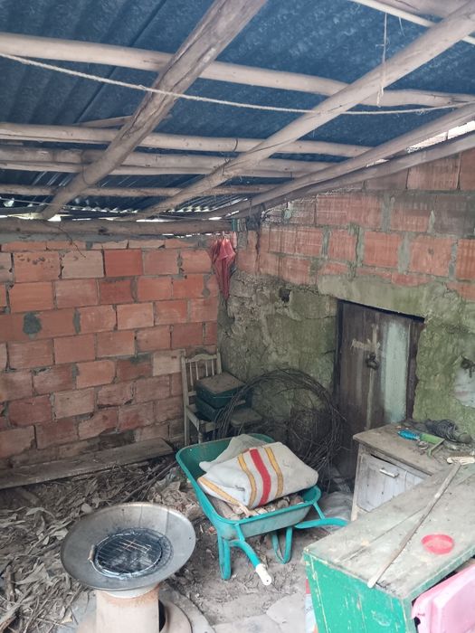 Moradia antiga para recuperação