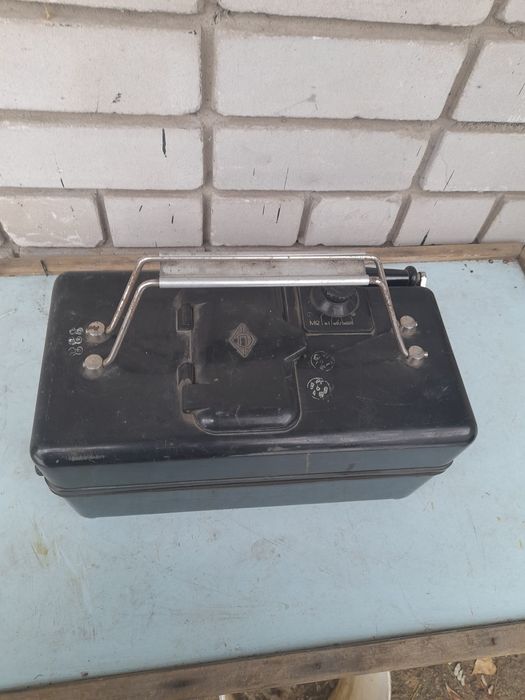 Мегаомметр ручной 2 500 Вольт