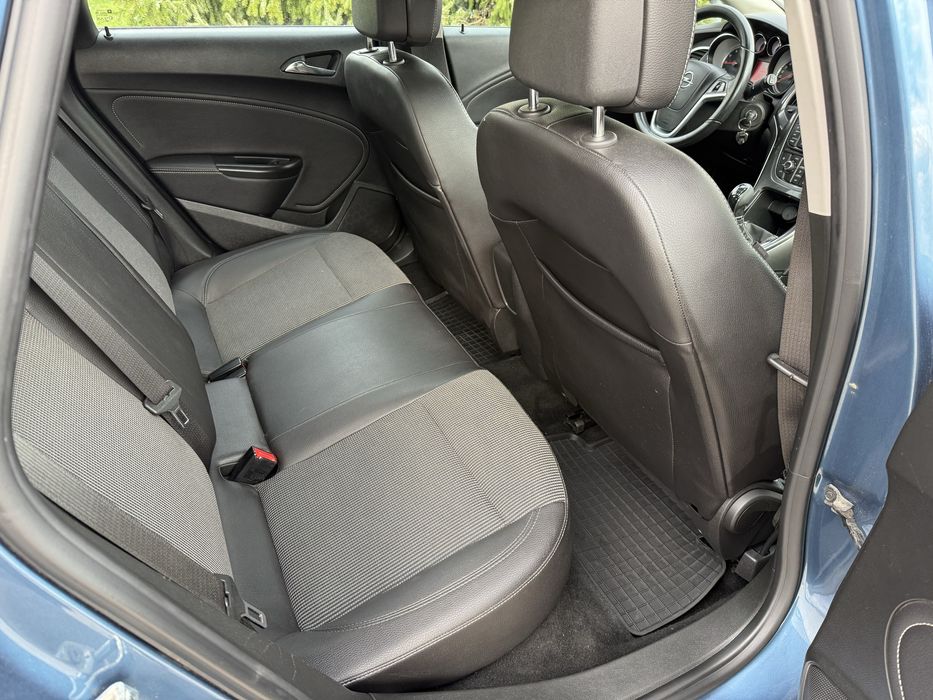 Opel Astra J 1.4 Turbo 140KM