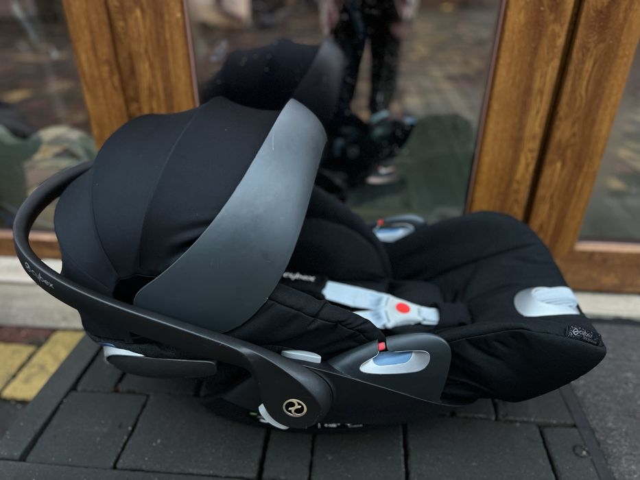 Автолюлька Cybex cloud Z+ i-Size/ Cybex Base isofix Z