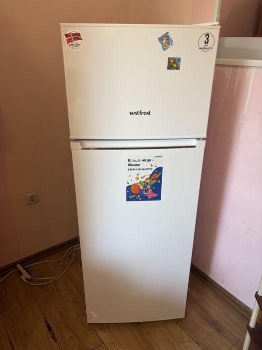 Продам холодильник vestfrost