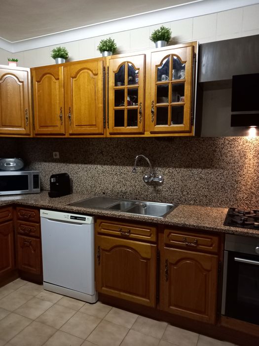 Vendo cozinha completa com placa, forno, maquina de lavar loiça,banca