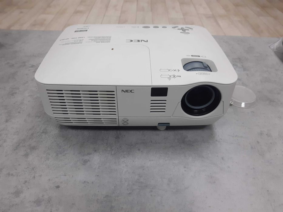 Продам проектор NEC V300W  с HDMA рабочий ресурс 65% з підтримкою 3D