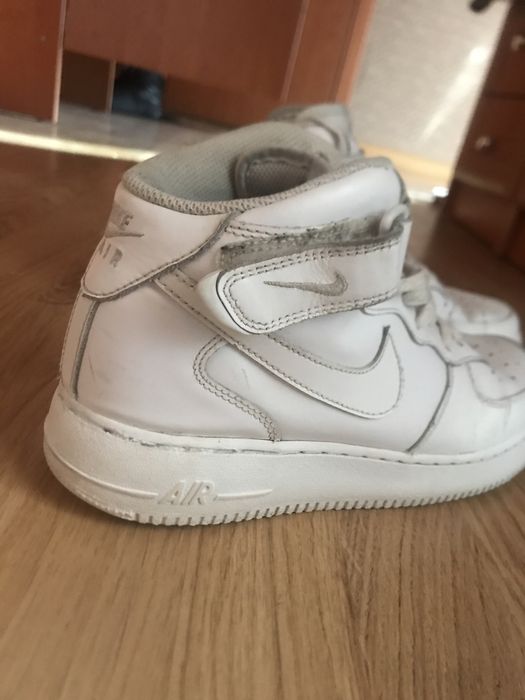 Nike AIR FORCE 1 Mid