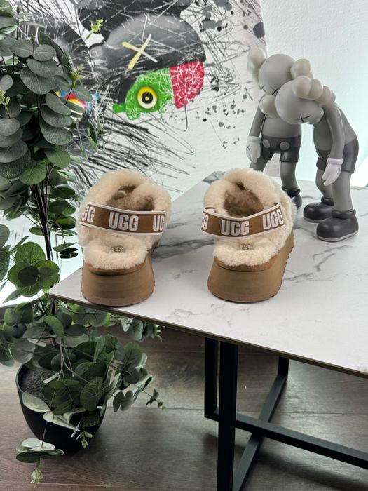 Кросівки сандалі UGG 41 розмір Е12530
