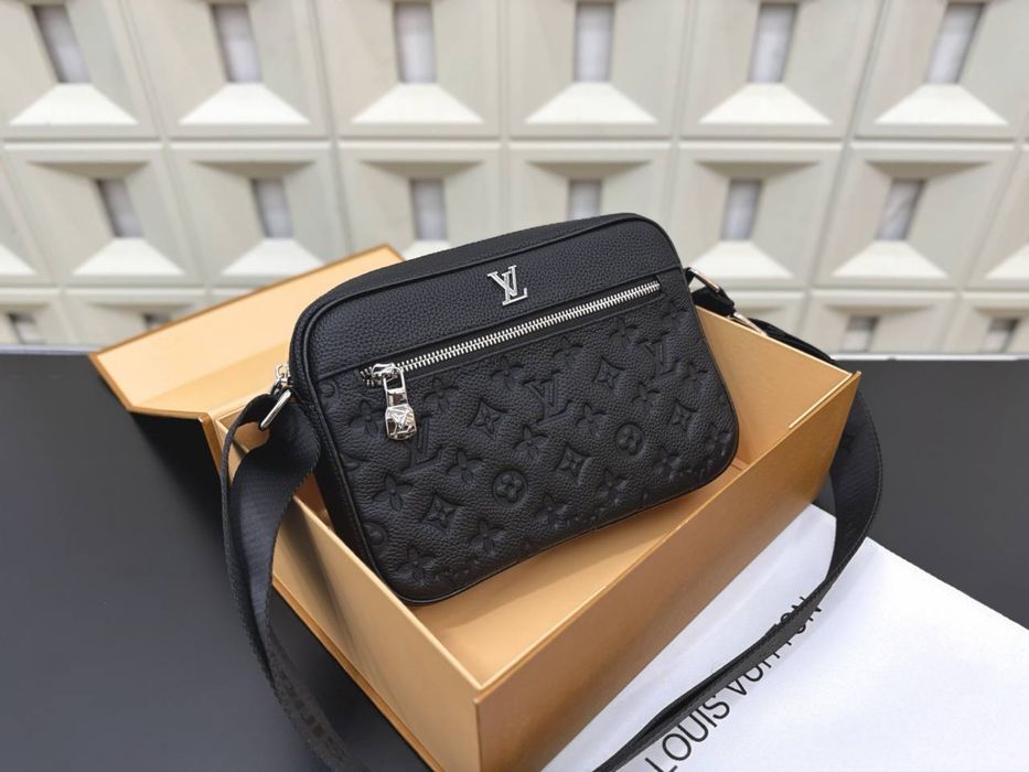Чоловіча сумка Louis Vuitton Луї Віттон з натуральної шкіри через плече