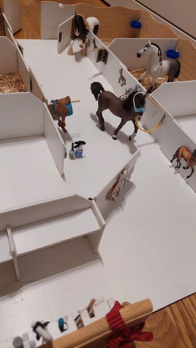 Stajnia dla koni schleich