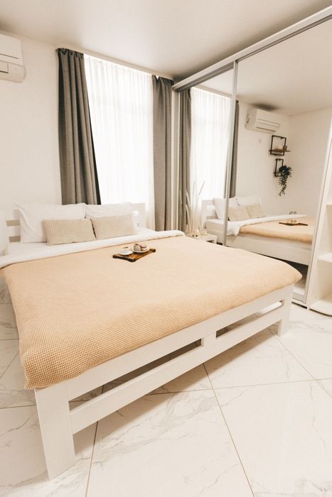 Black&White Нова стильна квартира вул.Київська новий мкрн. Подобово