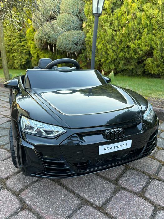 Auto dla dzieci na akumulator Audi E-Tron Sport 4×4 Samochód Elektryczny dla dzieci PILOT