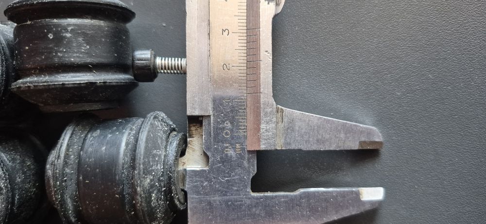 Втулка переднього стабілізатора Мерседес Варіо.12×32×36