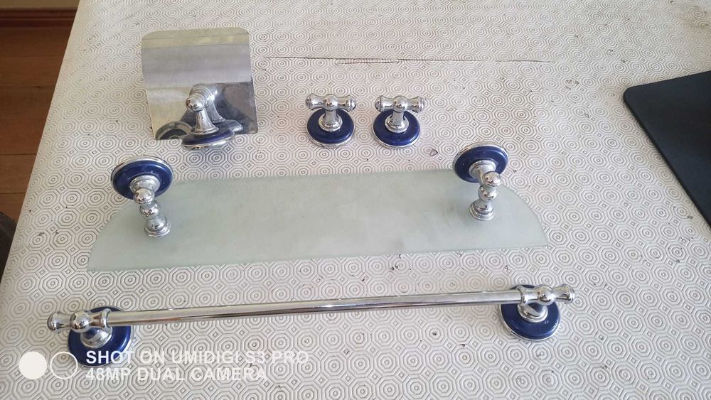 Conjunto toalhas, Prateleira, e Suporte de Papel para Casa de Banho