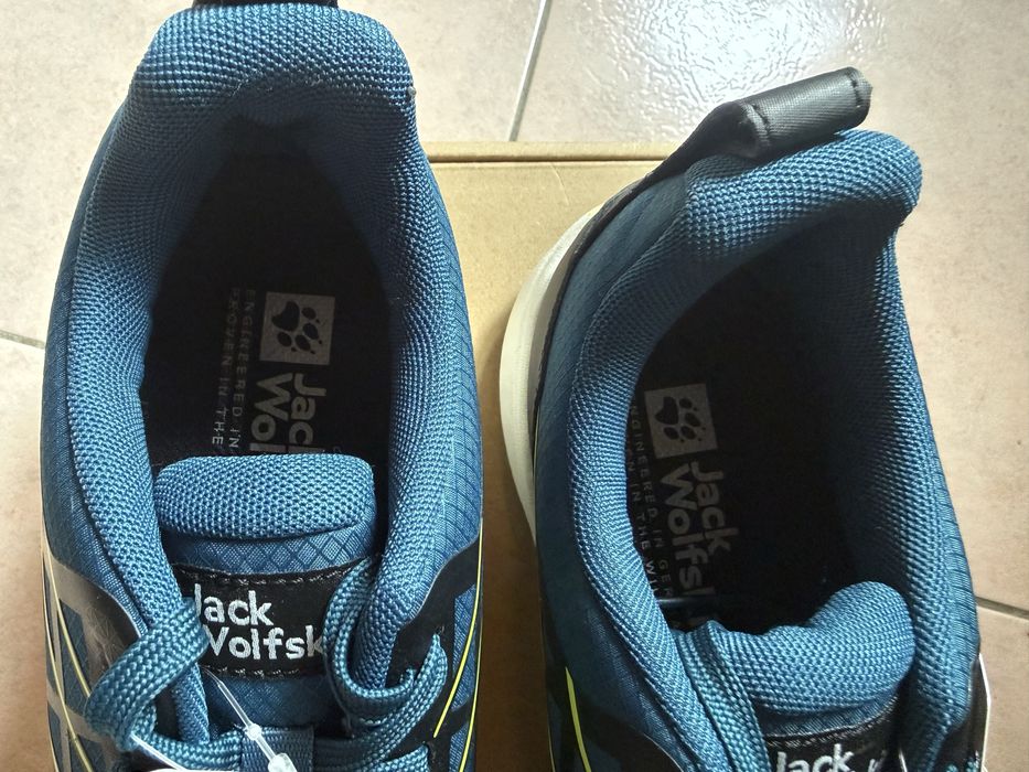 Lekkie Buty sportowe Jack  Wolfskim rozm . 44