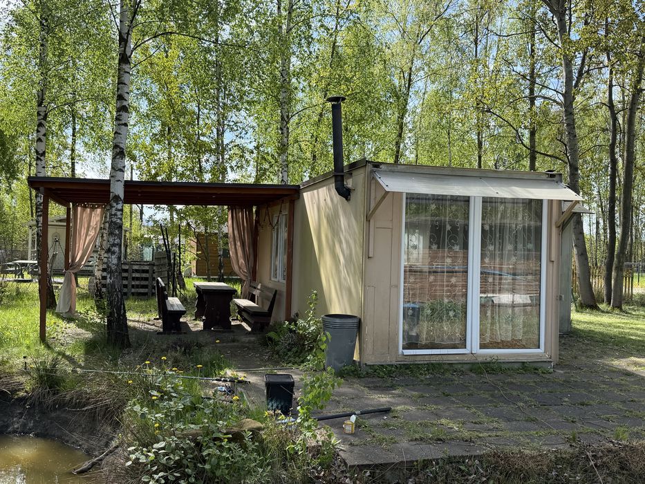 DZIAŁKA REKREACYJNA NAD JEZIOREM – KANIÓW | 4,5 ARA | MEDIA | WIDOK NA WODĘ