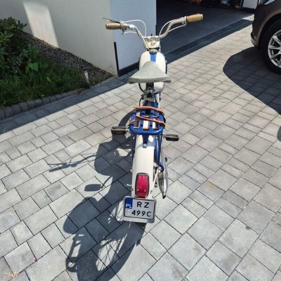 Motorower komar sztywniak