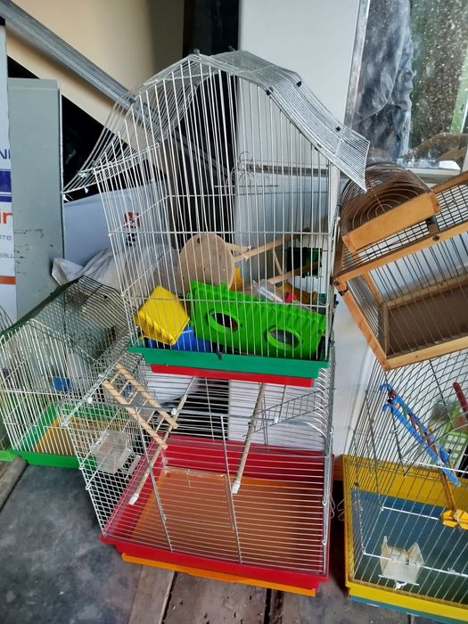 Продам клетки для птиц