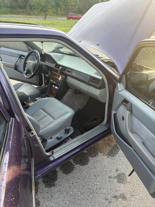 Mercedes 124 e200 г/б