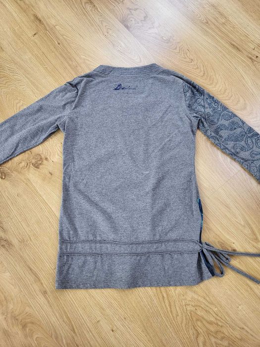 bluzka w kwiaty firmy Desigual