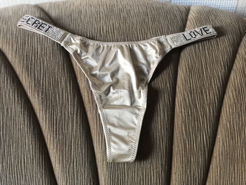 Жіночі труси стрінги з камінцями, розмір М