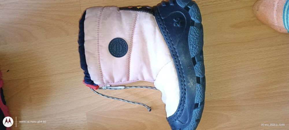 Взуття на осінь чи теплу зиму. Ботінки, сапоги