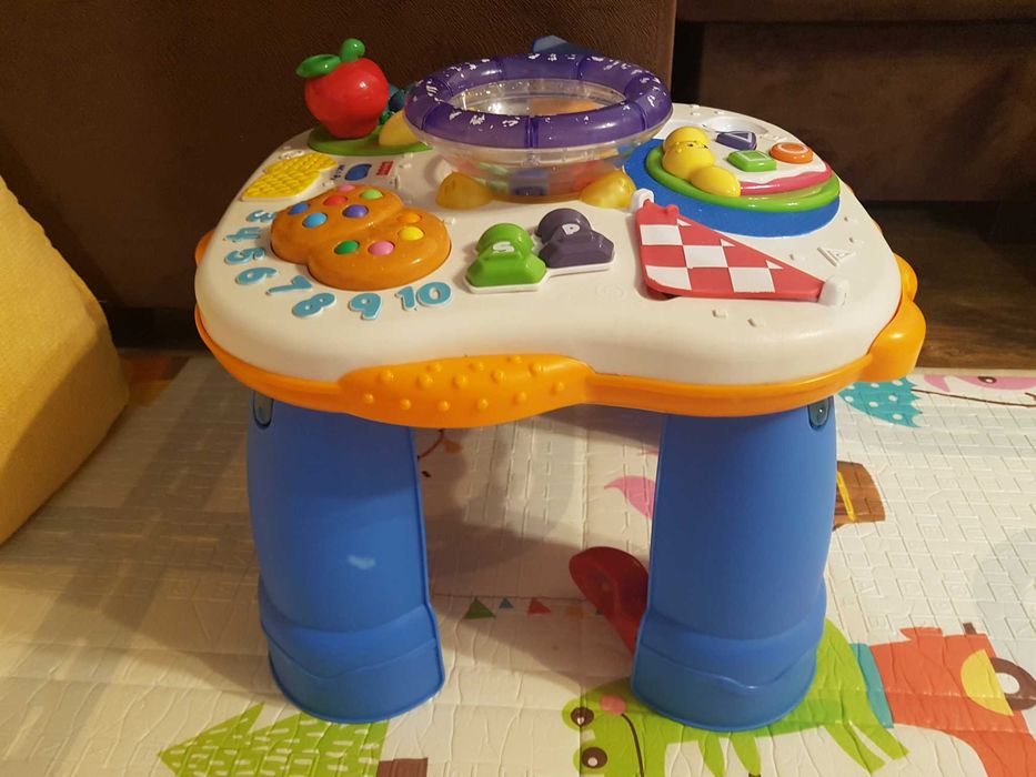 Stolik edukacyjny z Fisher Price
