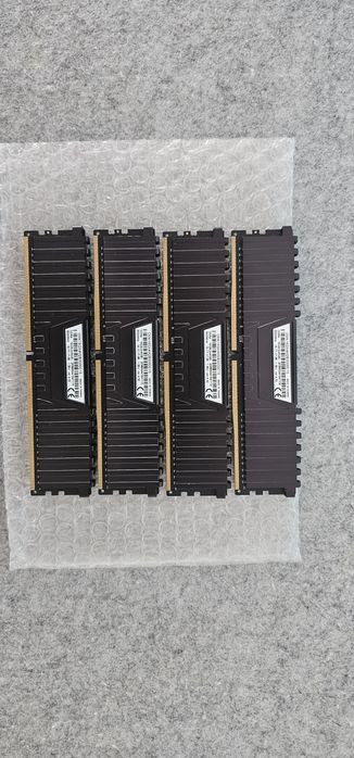 Corsair Vengeance LPX 32GB DDR4 - 4x8GB
3000MHz CL15